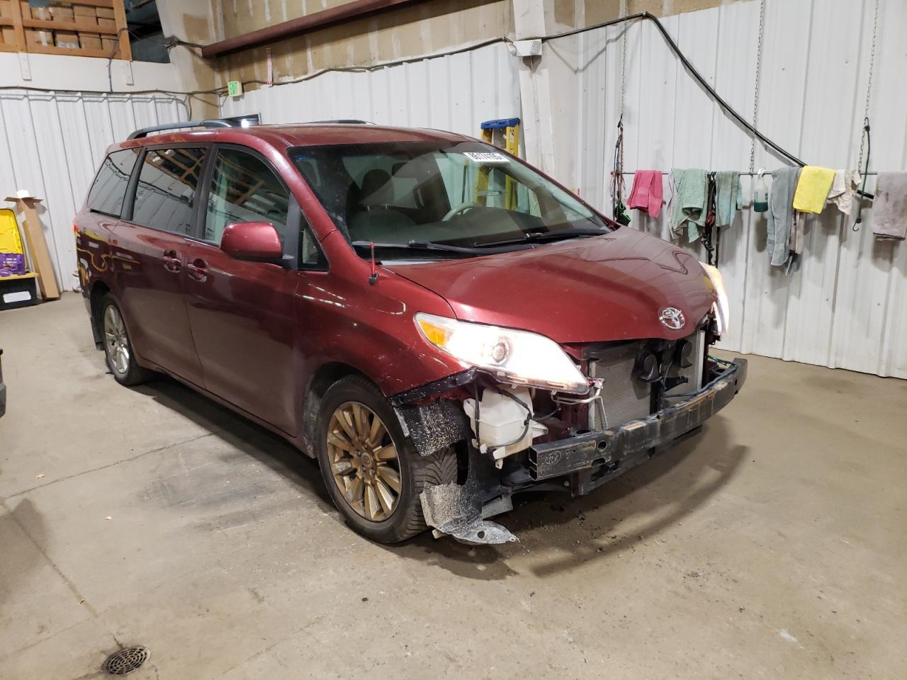 2011 Toyota Sienna Le - Image 4