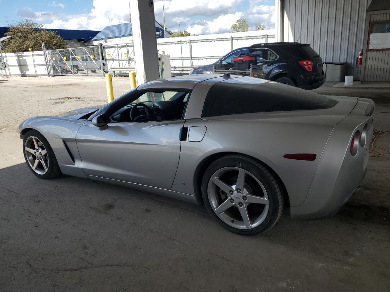 2005 Chevrolet Corvette - Image 2