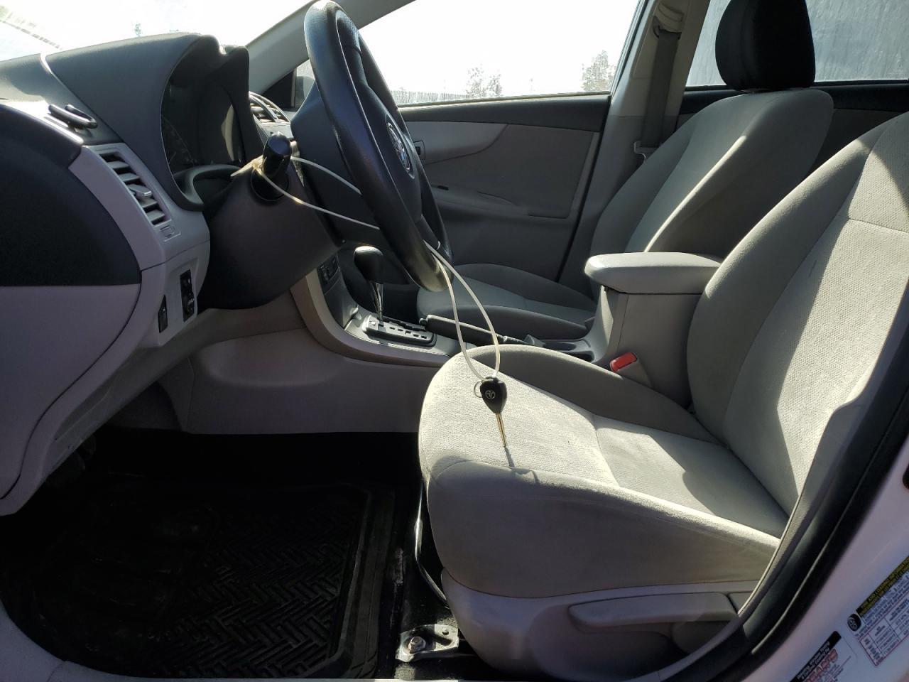 2011 Toyota Corolla Base - Фото 7