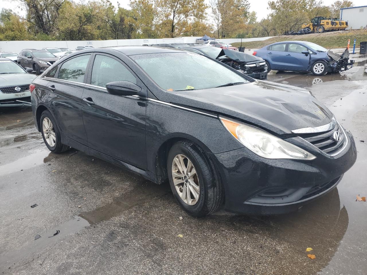 2014 Hyundai Sonata Gls - Image 4