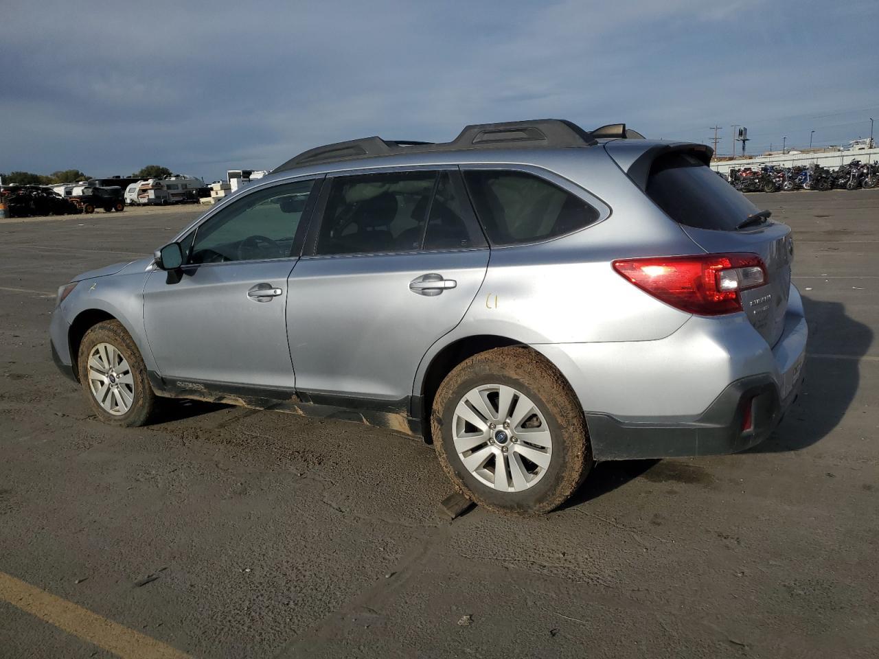 2019 Subaru Outback 2.5I Premium - Фото 2