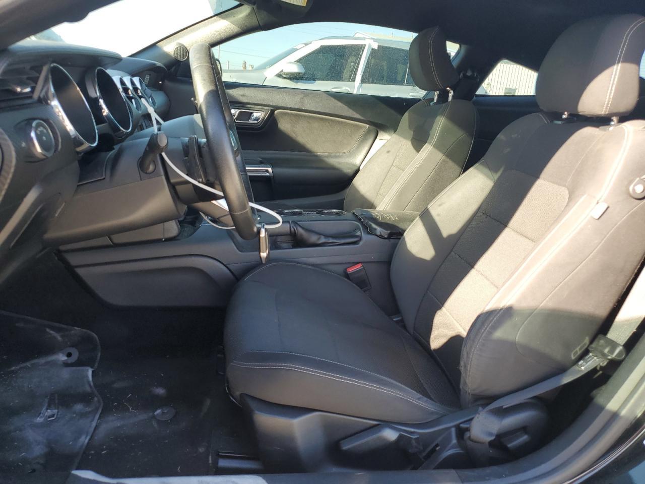 2015 Ford Mustang - Фото 7