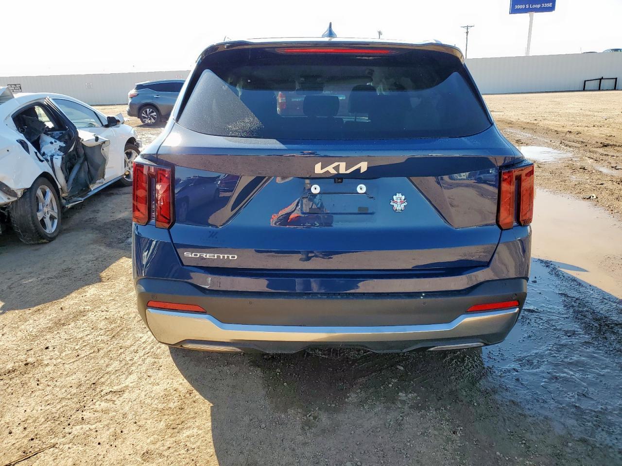 2025 Kia Sorento S - Фото 6