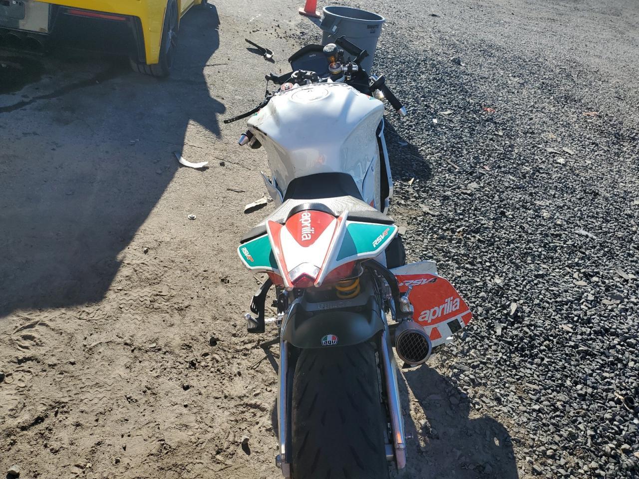 2020 Aprilia Rsv4 - Фото 6