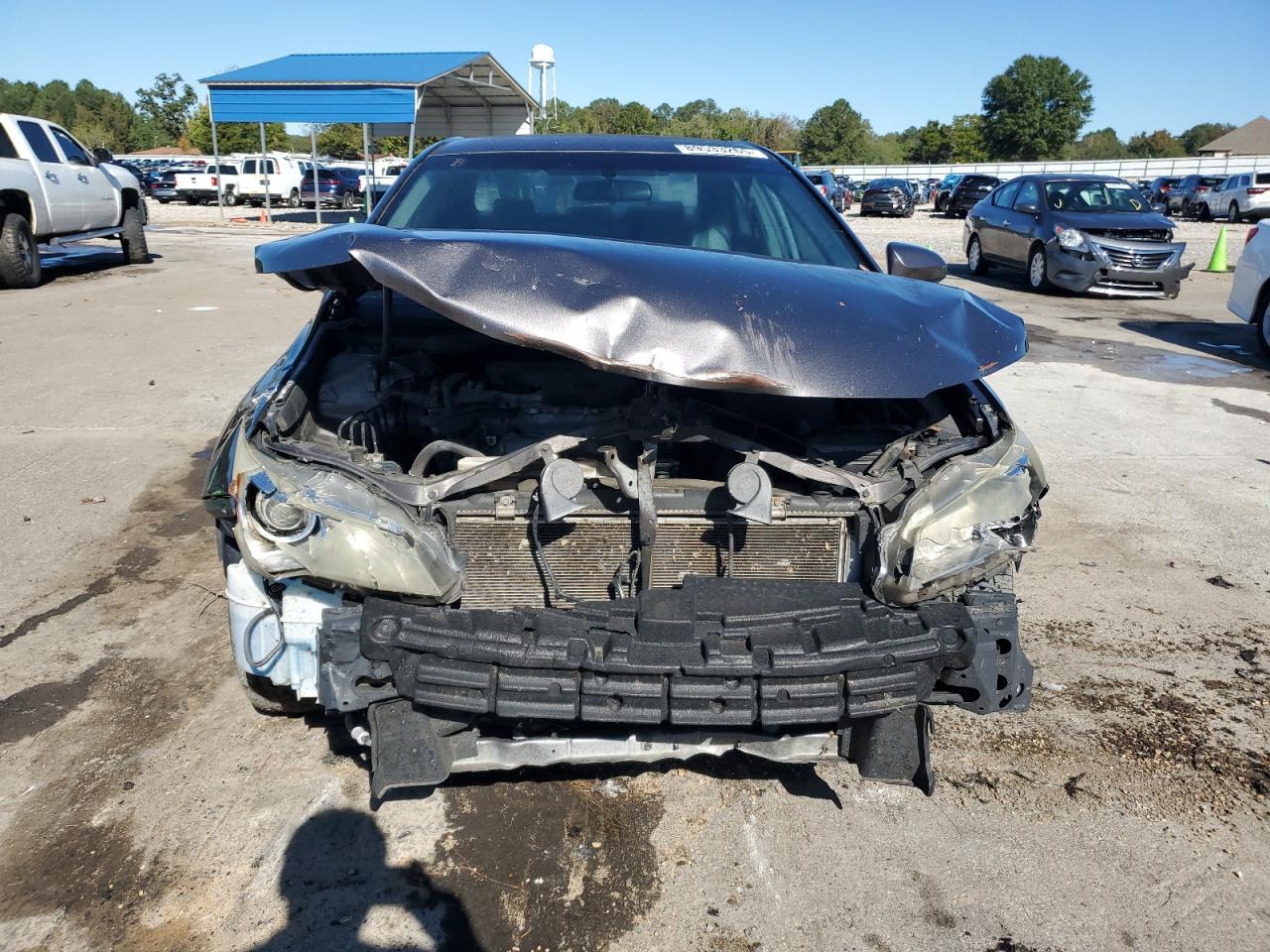 2016 Toyota Camry Le - Image 5
