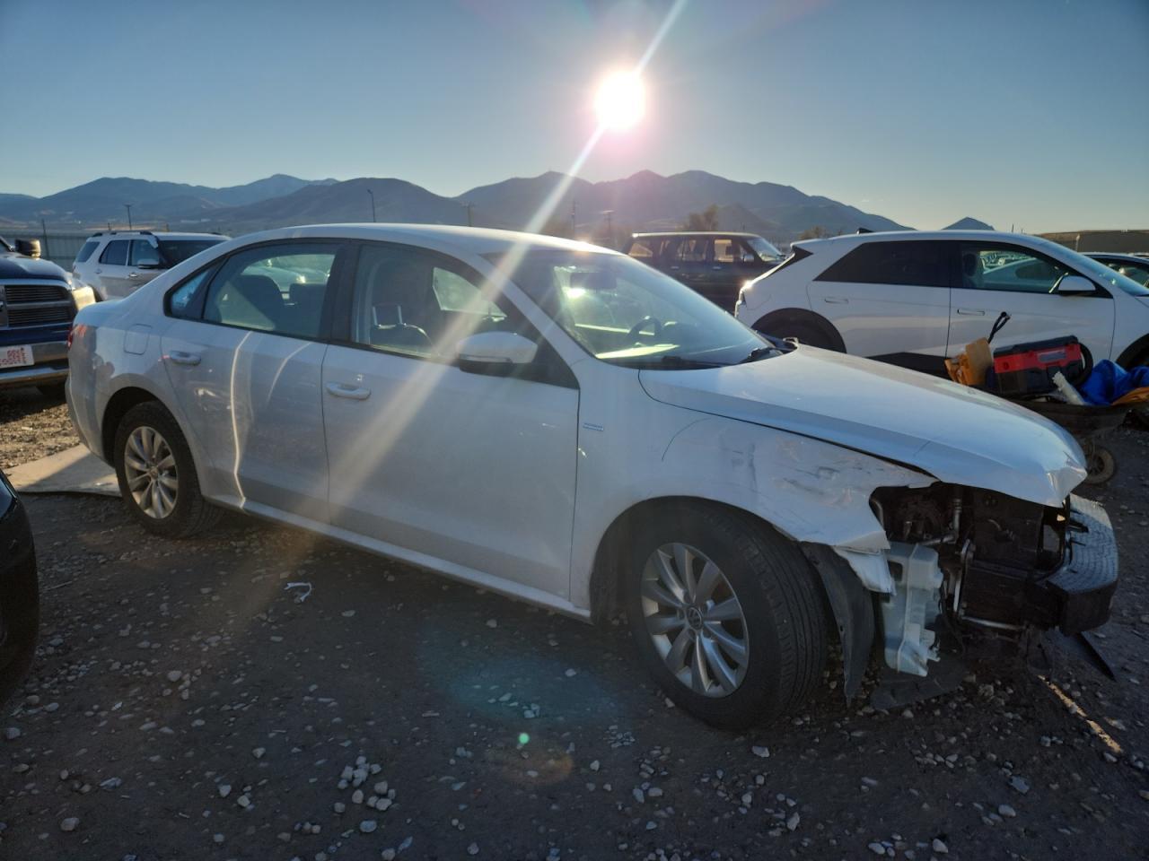 2015 Volkswagen Passat S - Фото 4