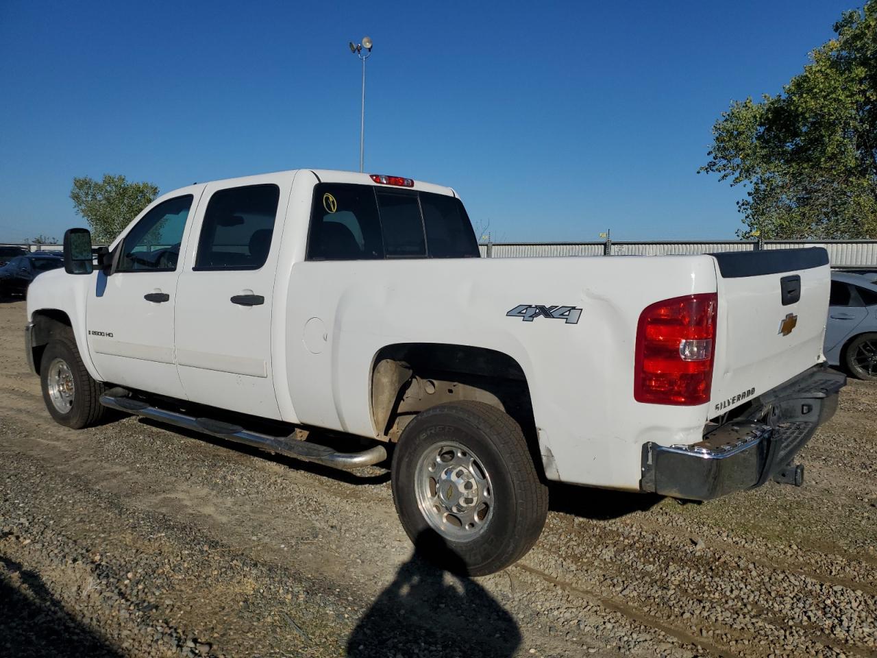 2007 Chevrolet Silverado K2500 Heavy Duty - Image 2