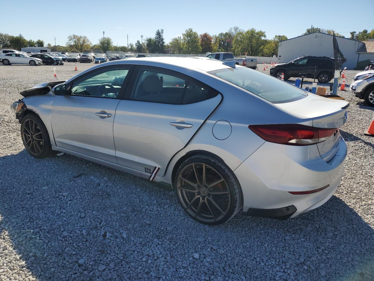 2018 Hyundai Elantra Sel - Image 2