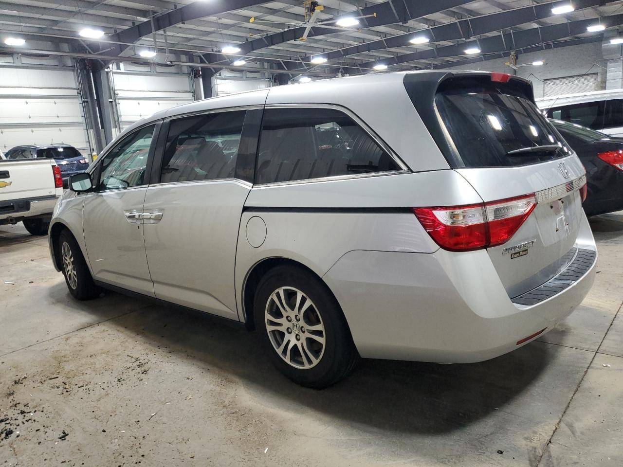 2012 Honda Odyssey Exl - Image 2