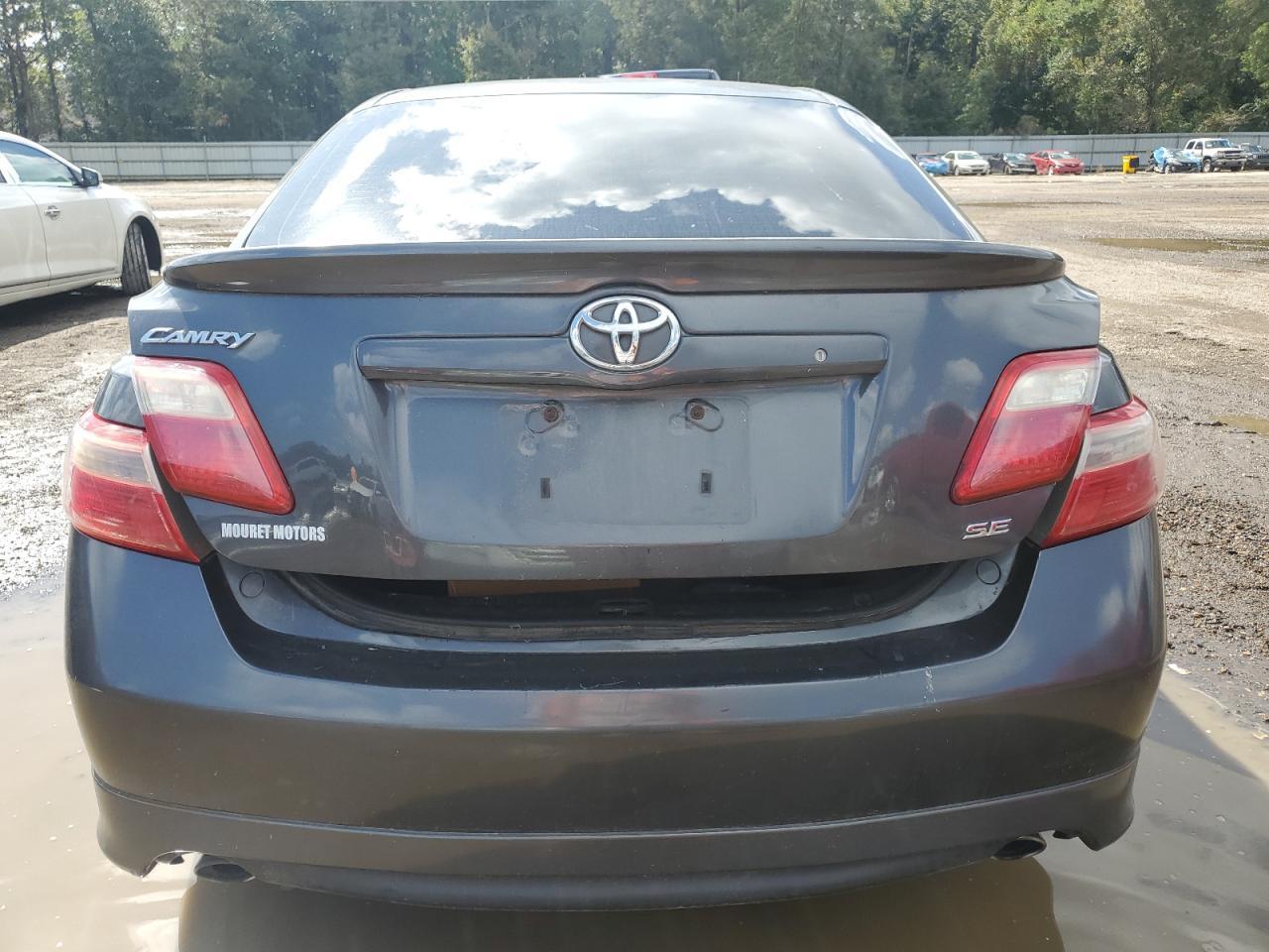 2008 Toyota Camry Le - Image 6