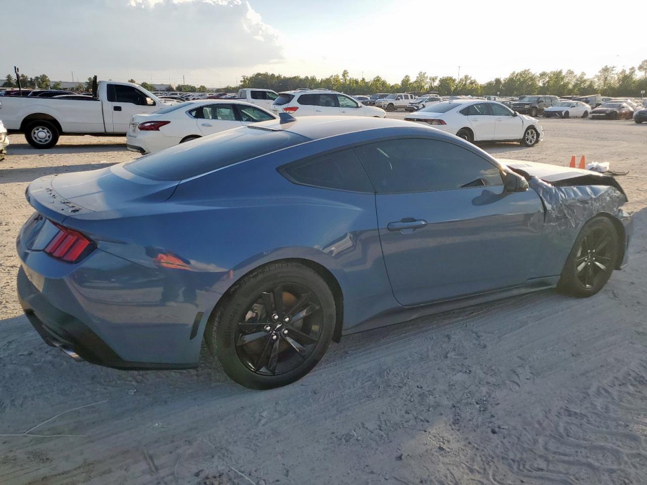 2024 Ford Mustang Gt - Image 3