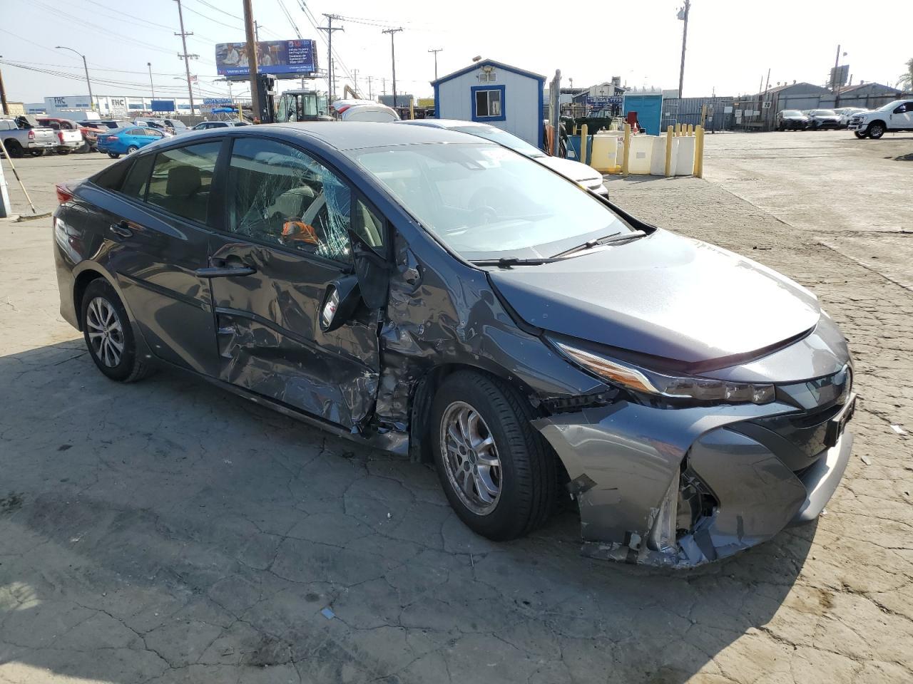 2022 Toyota Prius Prime Le - Фото 4