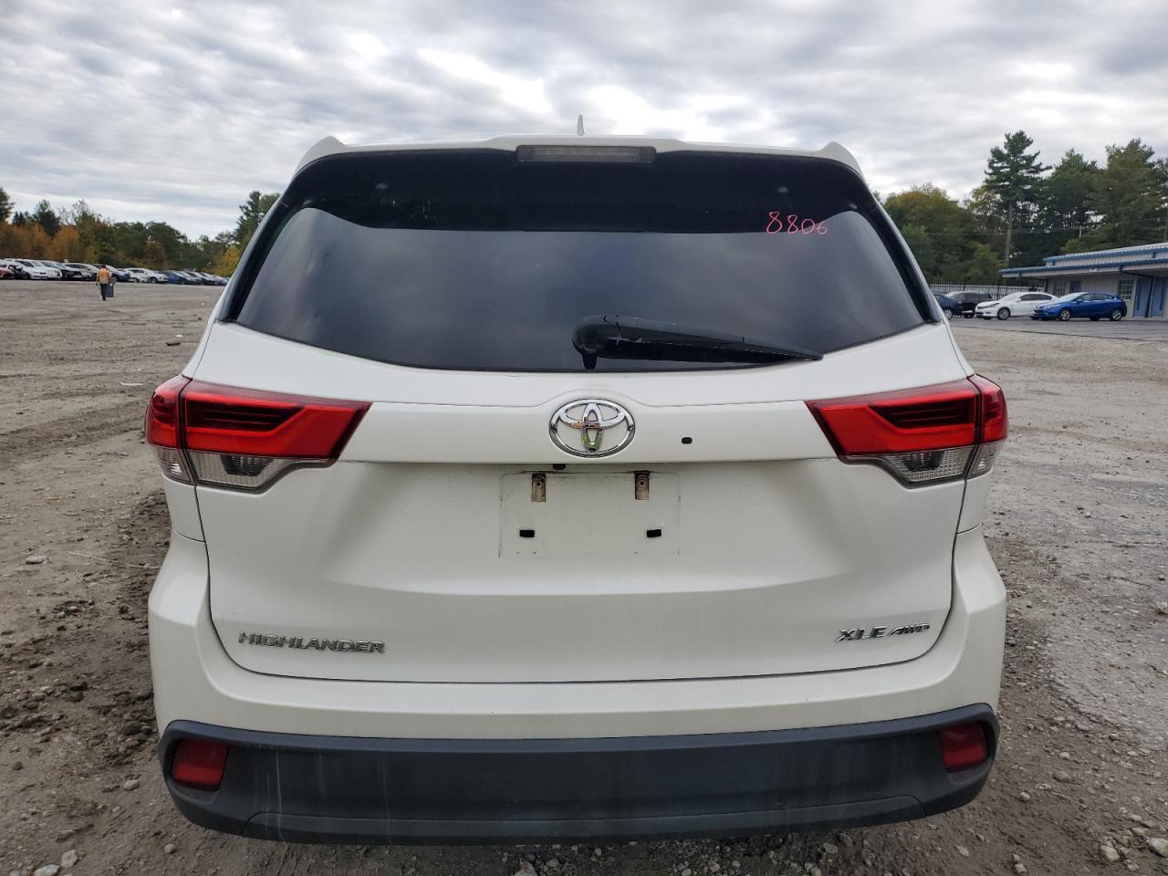 2017 Toyota Highlander Xle - Image 6