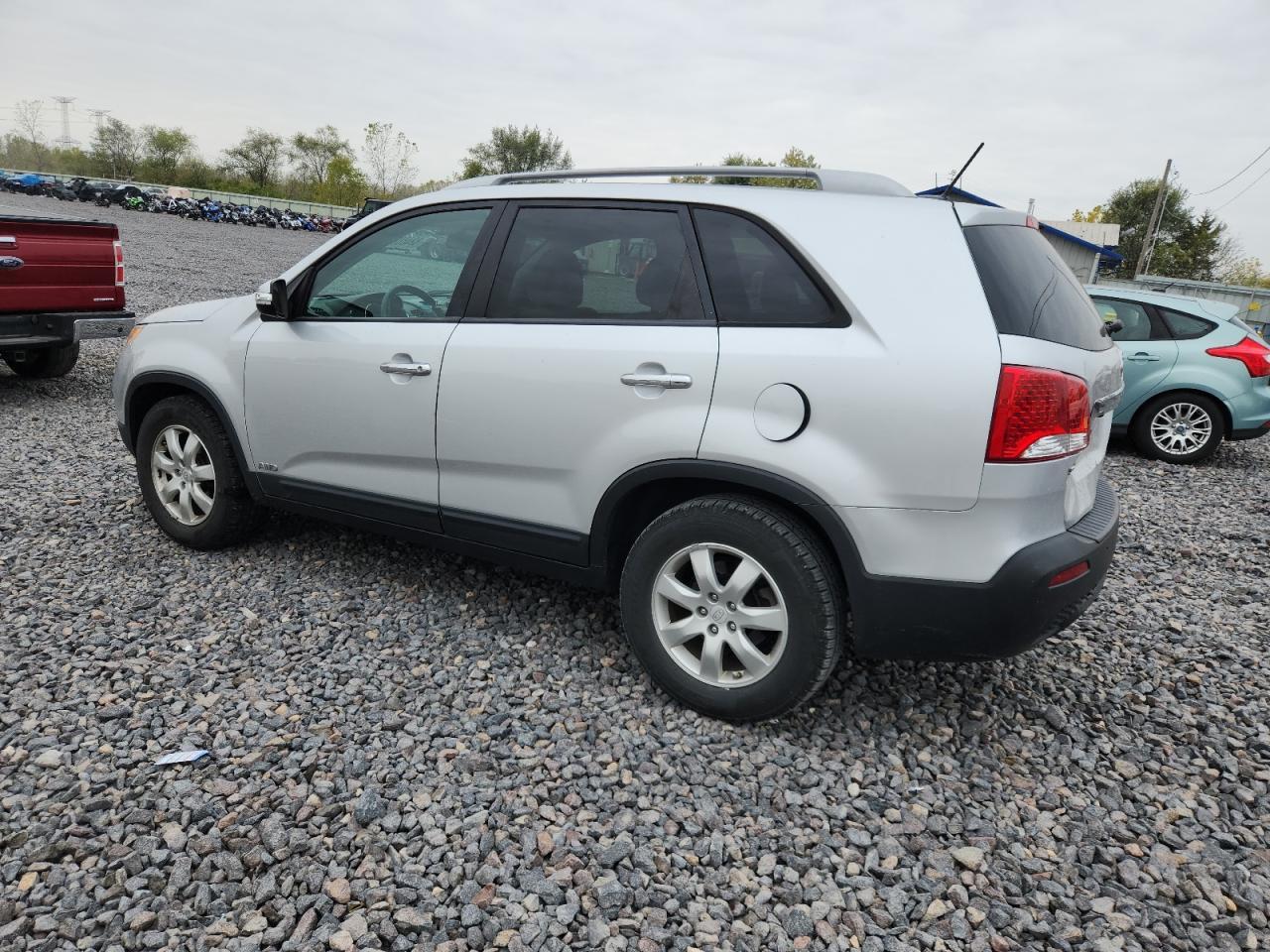 2011 Kia Sorento Base - Image 2