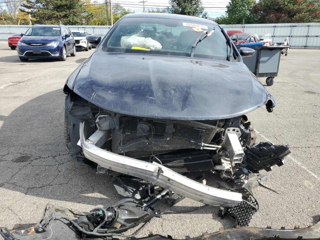 2016 Chrysler 200 S - Фото 5