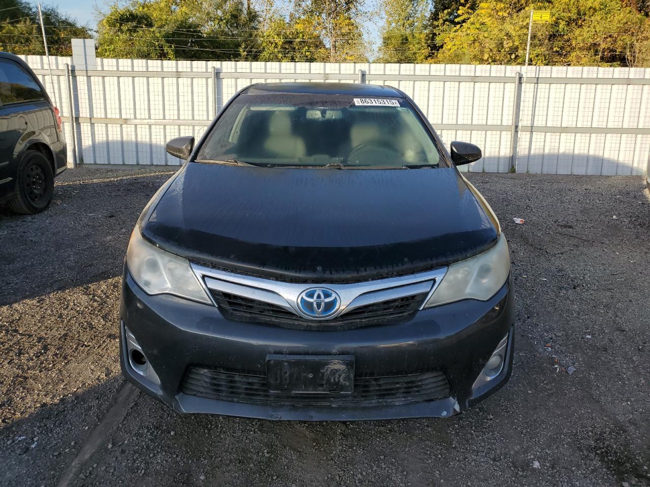 2013 Toyota Camry Hybrid - Image 5