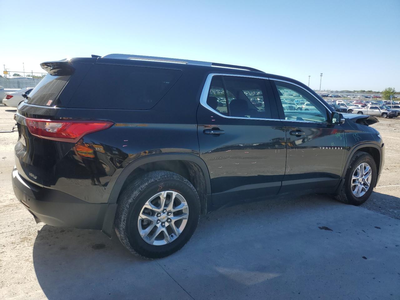 2018 Chevrolet Traverse Lt - Image 3