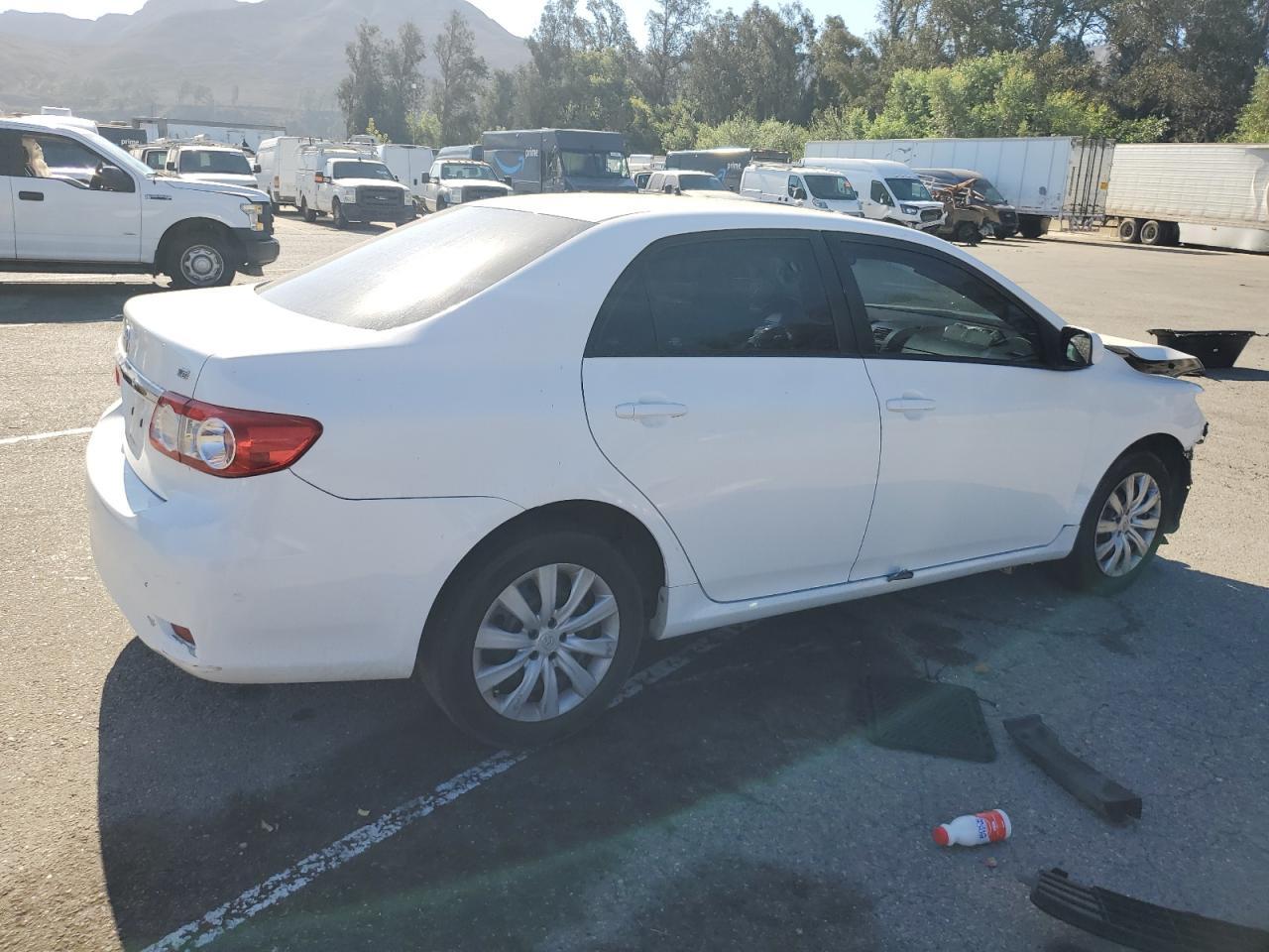 2012 Toyota Corolla Base - Фото 3