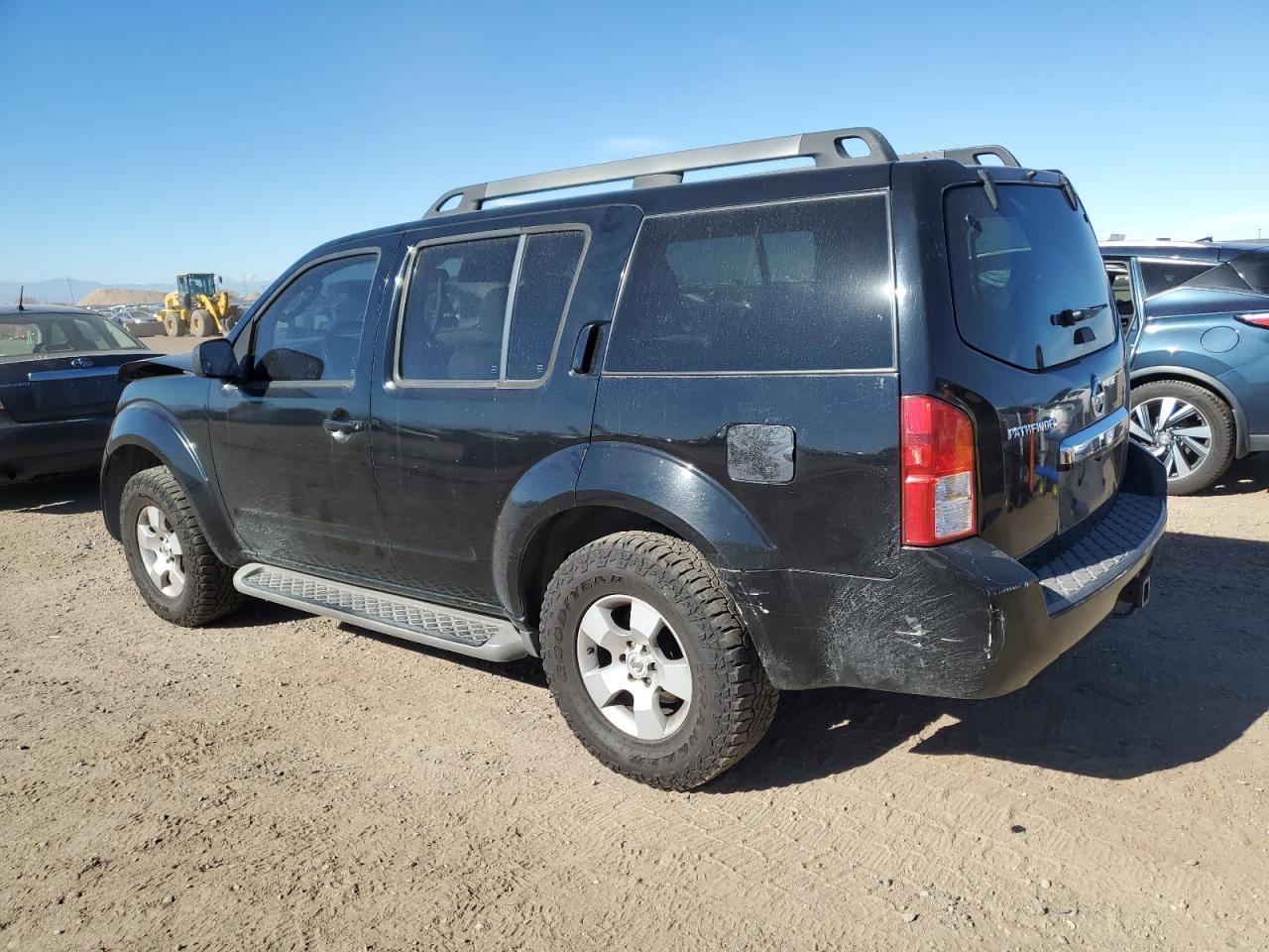 2008 Nissan Pathfinder S - Image 2