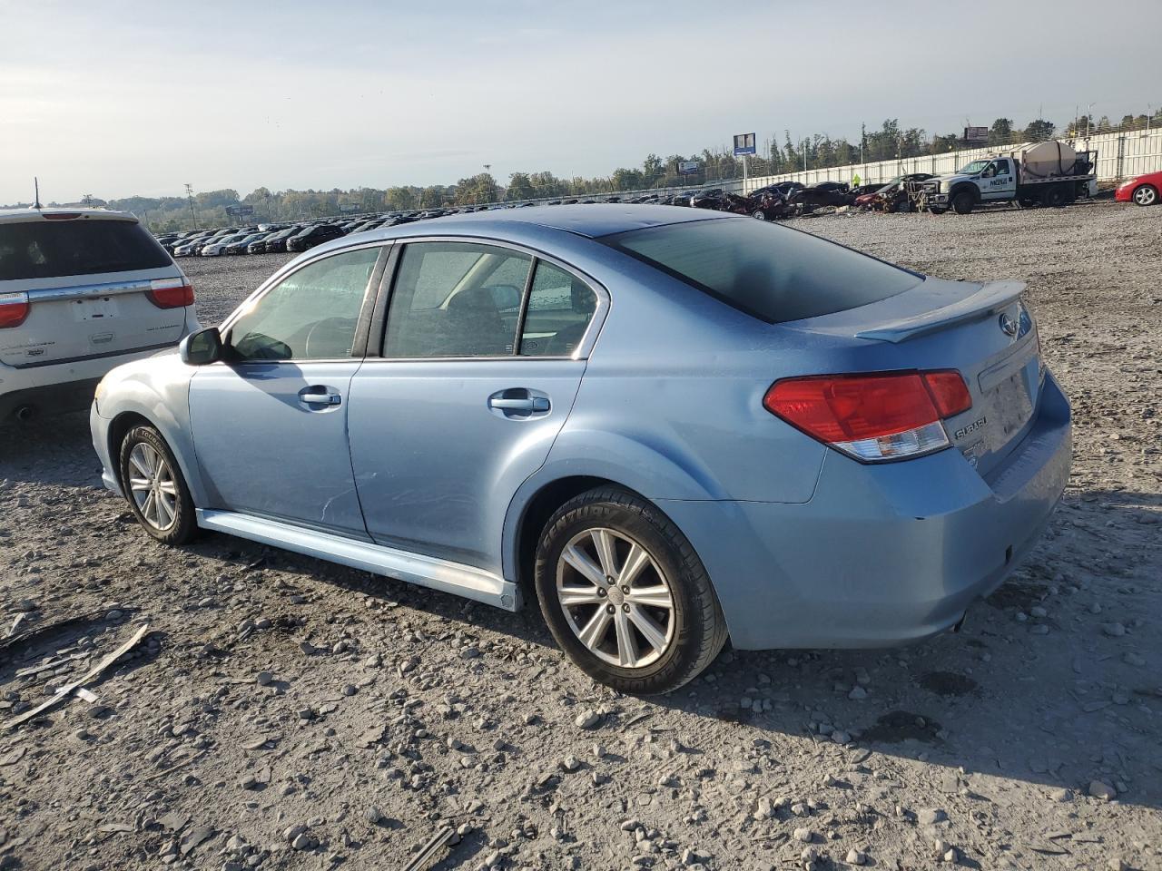 2011 Subaru Legacy 2.5I Premium - Фото 2