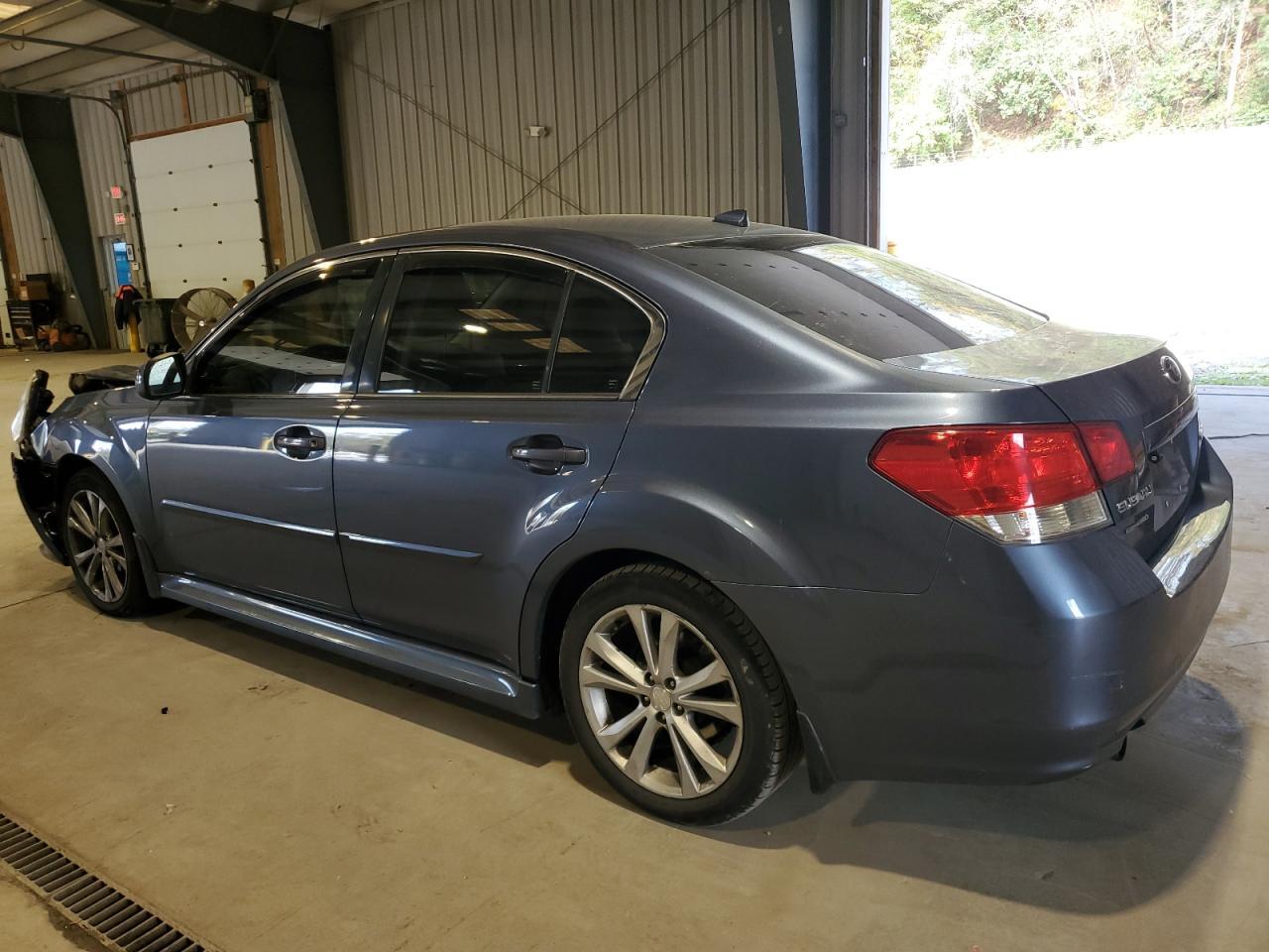 2013 Subaru Legacy 2.5I Limited - Фото 2