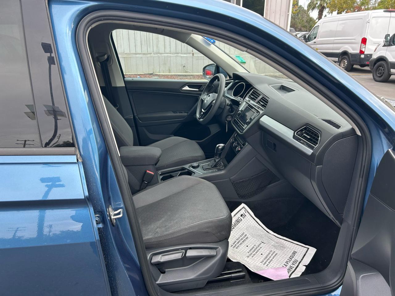 2019 Volkswagen Tiguan S - Image 5