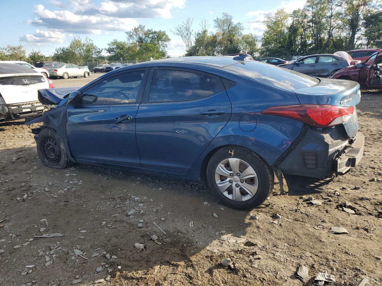 2016 Hyundai Elantra Se - Фото 2