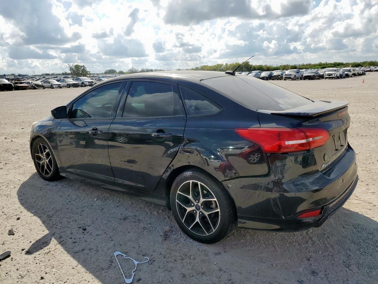 2015 Ford Focus Se - Фото 2