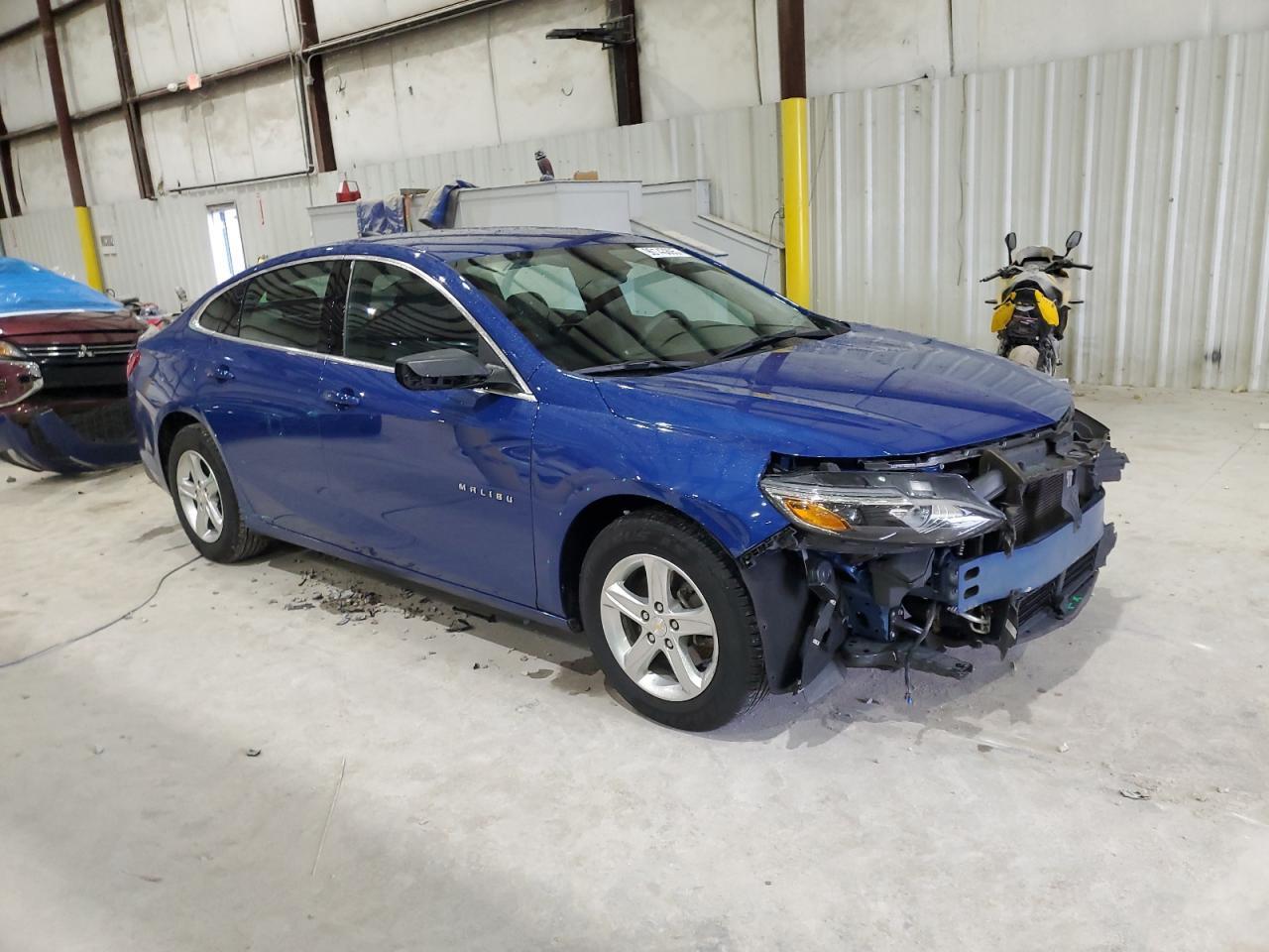 2023 Chevrolet Malibu Ls - Фото 4