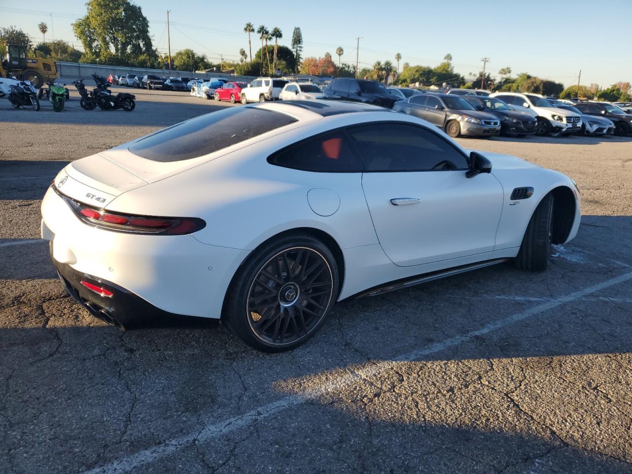 2025 Mercedes-Benz Amg Gt 43 - Image 3