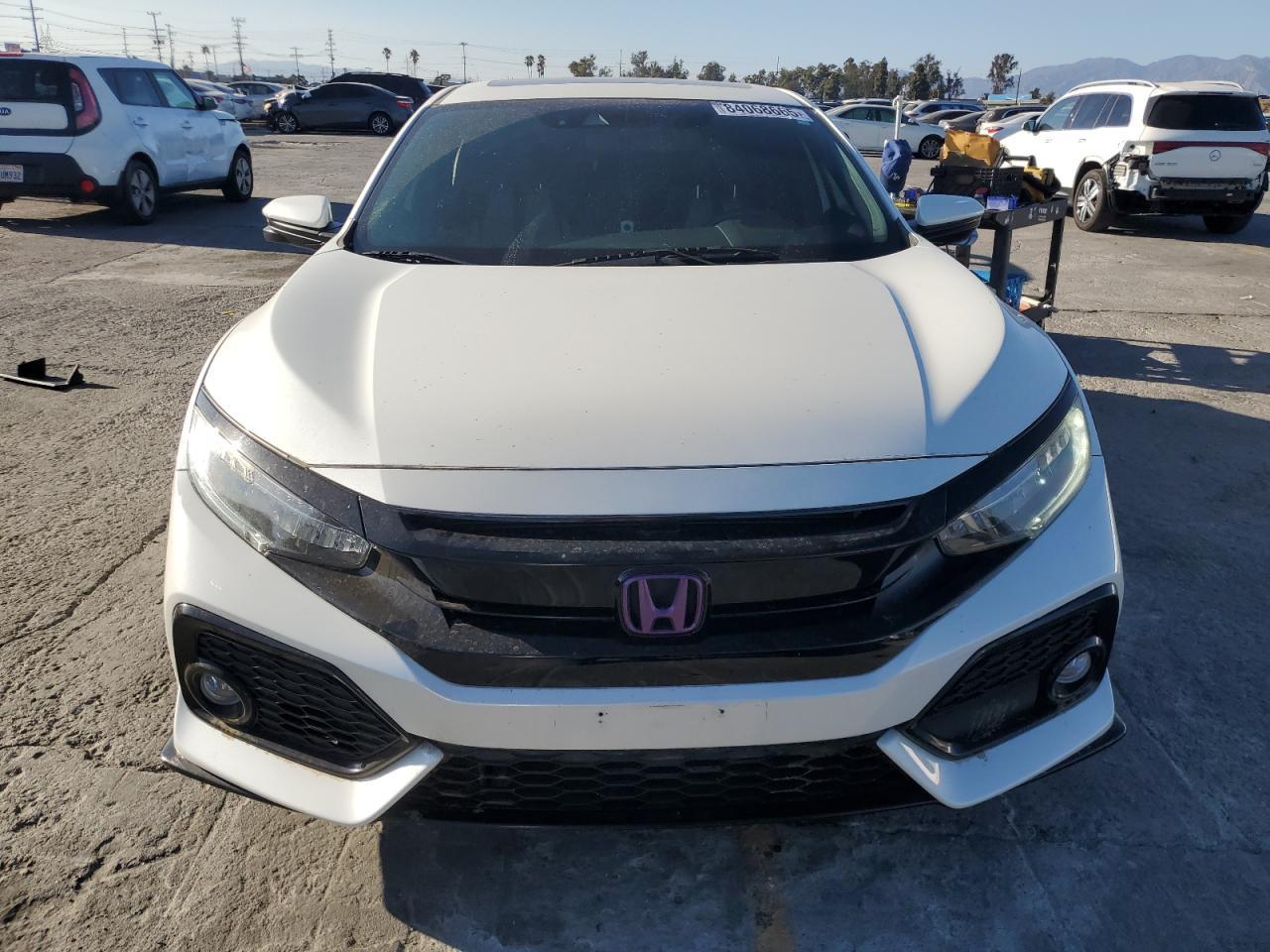 2019 Honda Civic Sport Touring - Фото 5