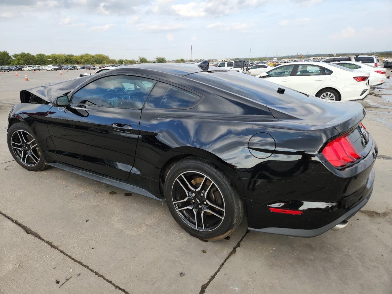 2023 Ford Mustang - Фото 2