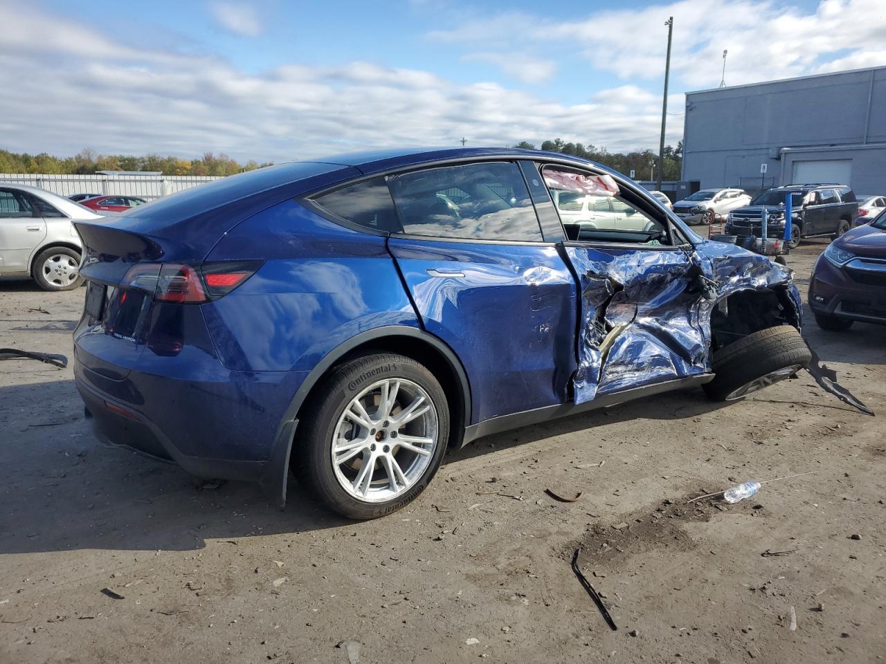 2023 Tesla Model Y - Фото 3