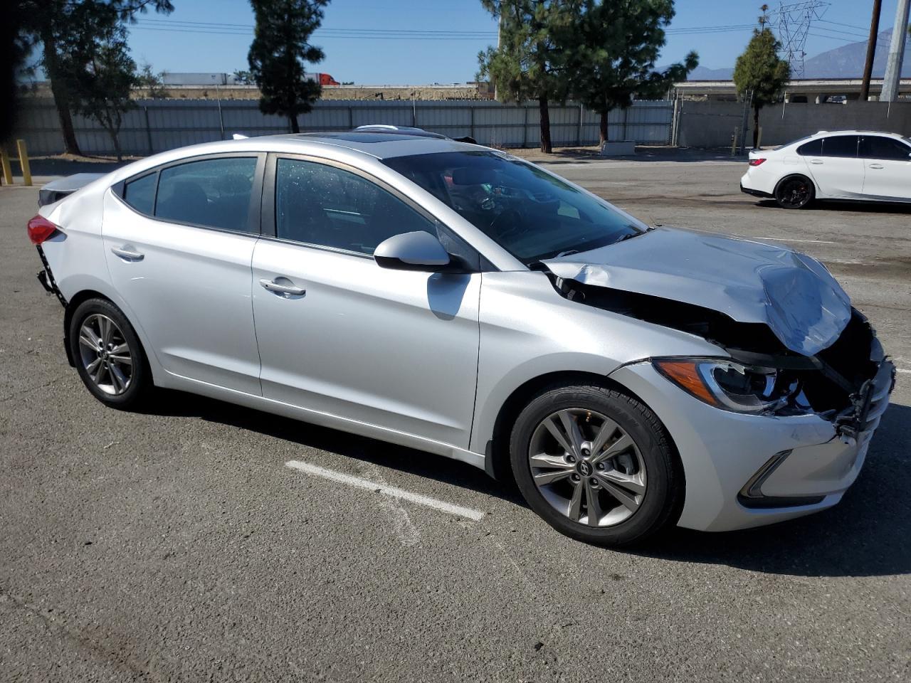 2018 Hyundai Elantra Sel - Image 4