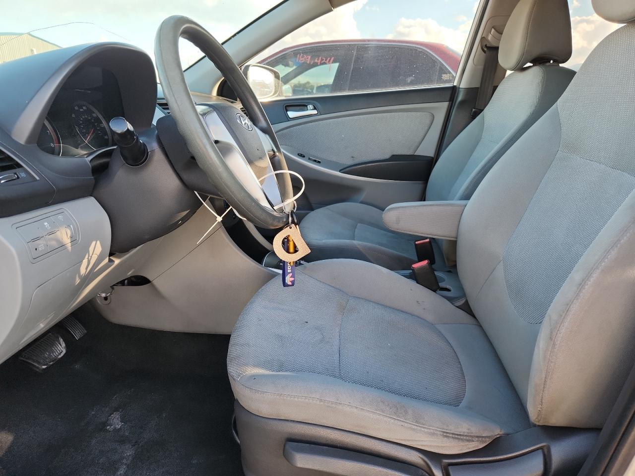 2013 Hyundai Accent Gls - Фото 7