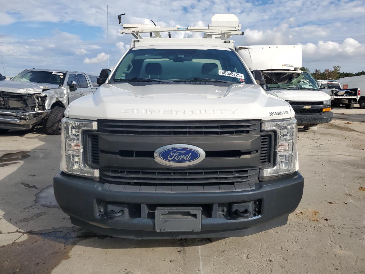 2019 Ford F350 Super Duty - Image 5
