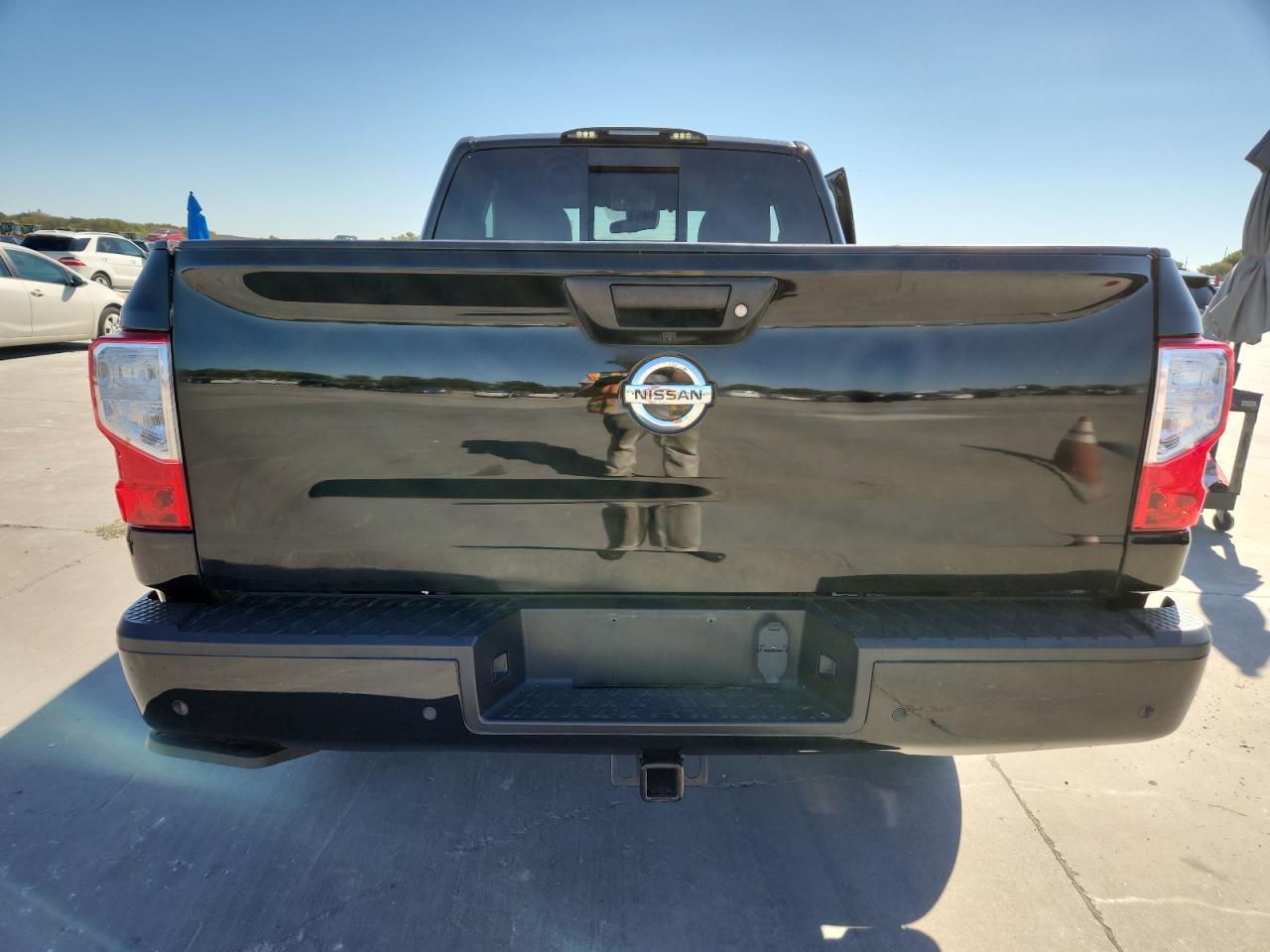 2021 Nissan Titan Sv - Фото 6