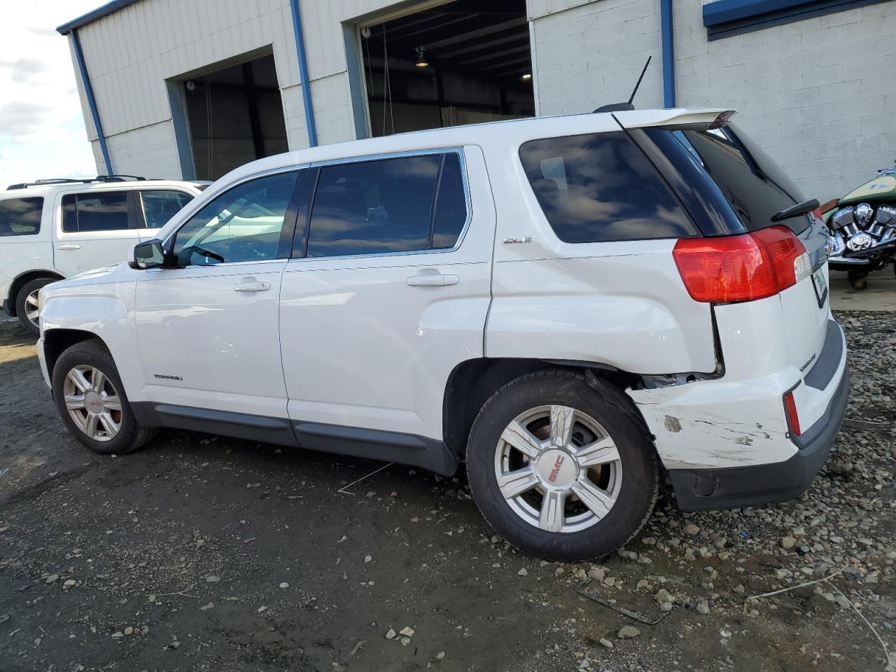 2016 GMC Terrain Sle - Image 2