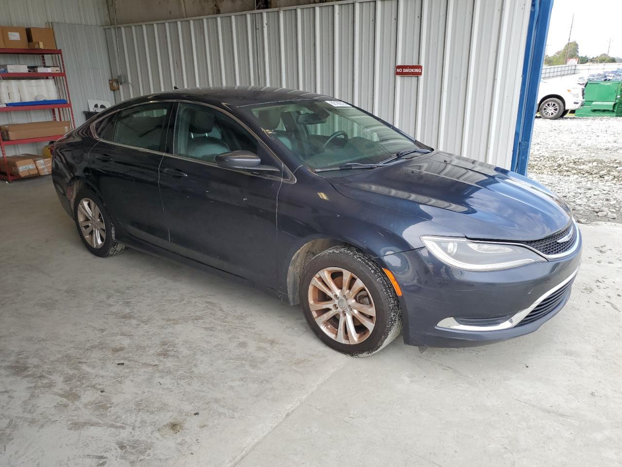 2017 Chrysler 200 Limited - Фото 4