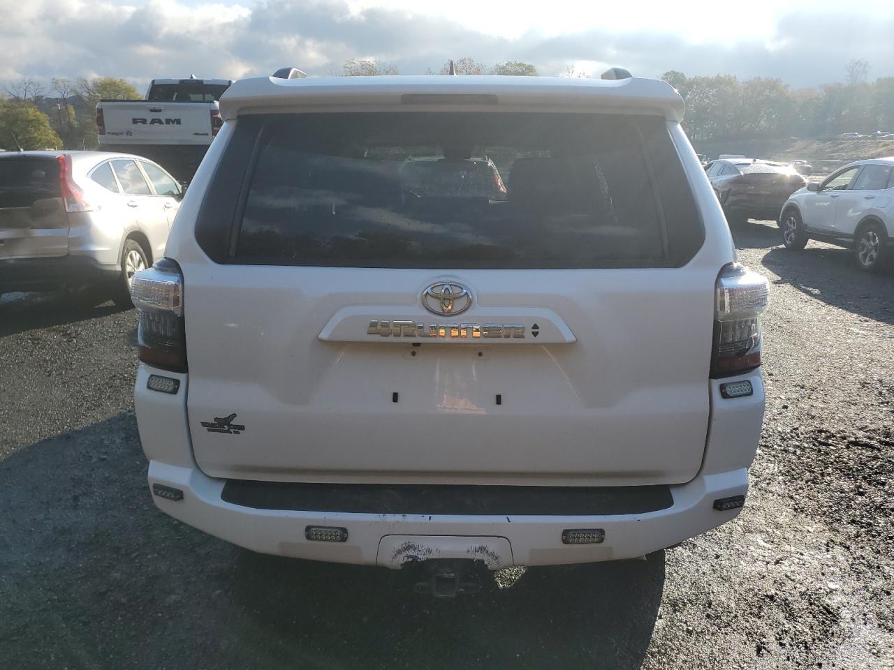 2023 Toyota 4Runner Se - Фото 6