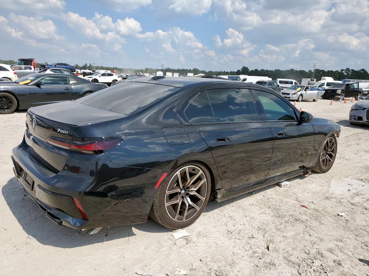 2024 BMW 760 Xi - Фото 3