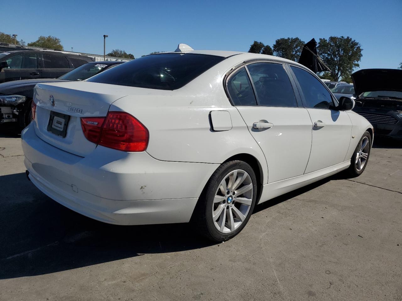 2011 BMW 328 I Sulev - Фото 3