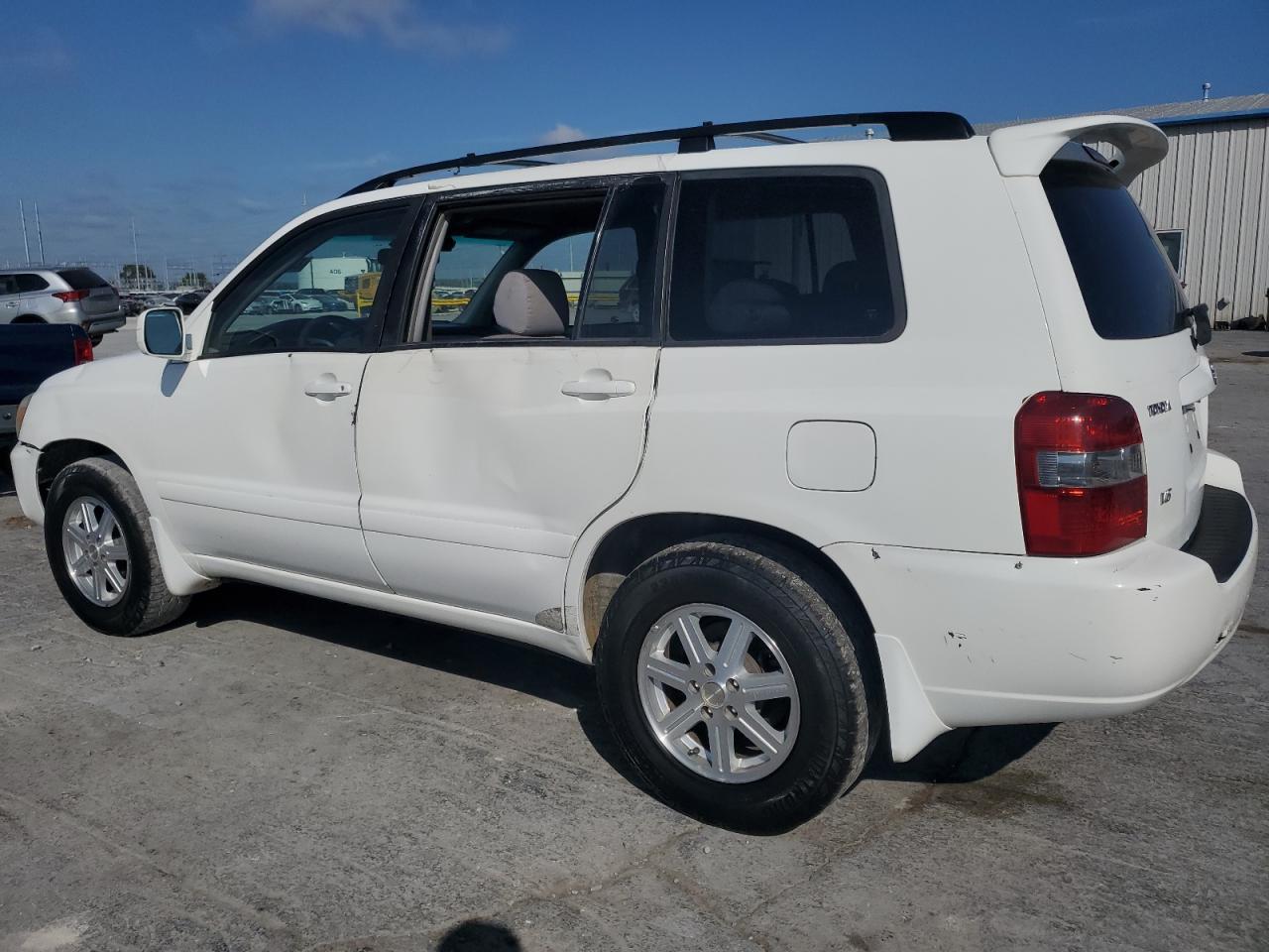 2004 Toyota Highlander Base - Фото 2