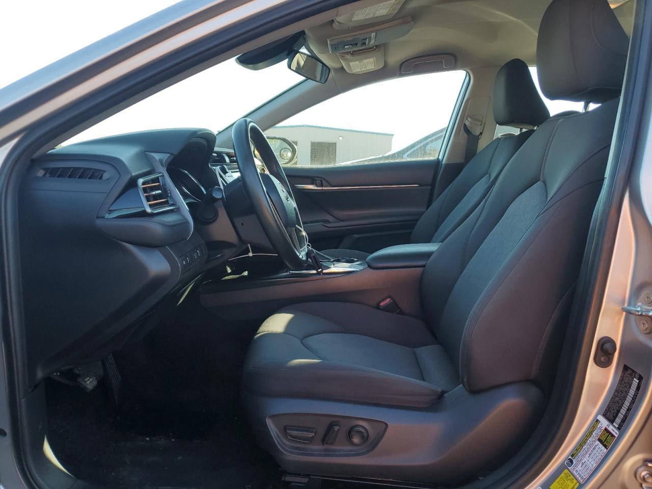 2020 Toyota Camry Le - Image 7