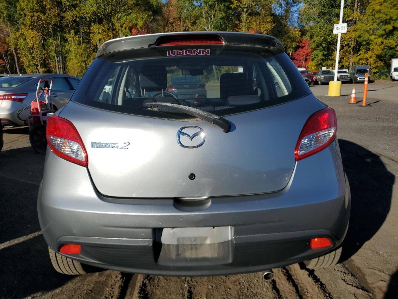 2013 Mazda Mazda2 - Image 6