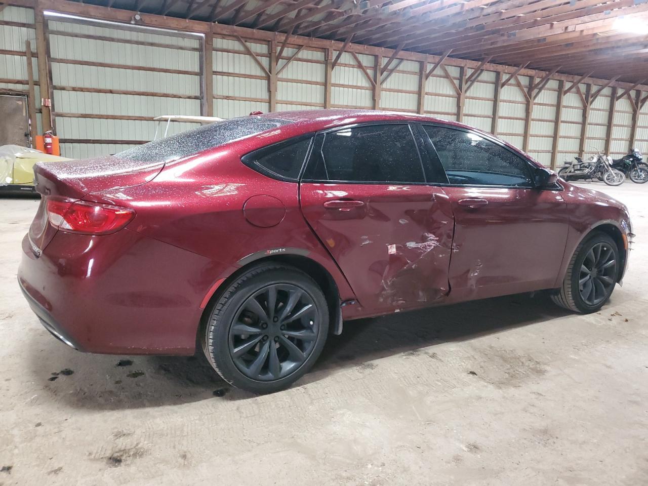 2015 Chrysler 200 S - Фото 3