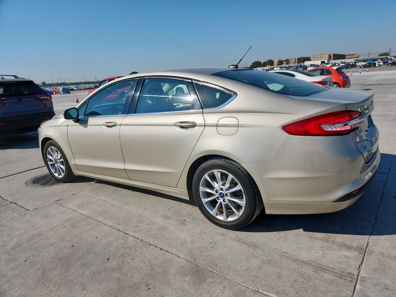 2017 Ford Fusion Se - Фото 2