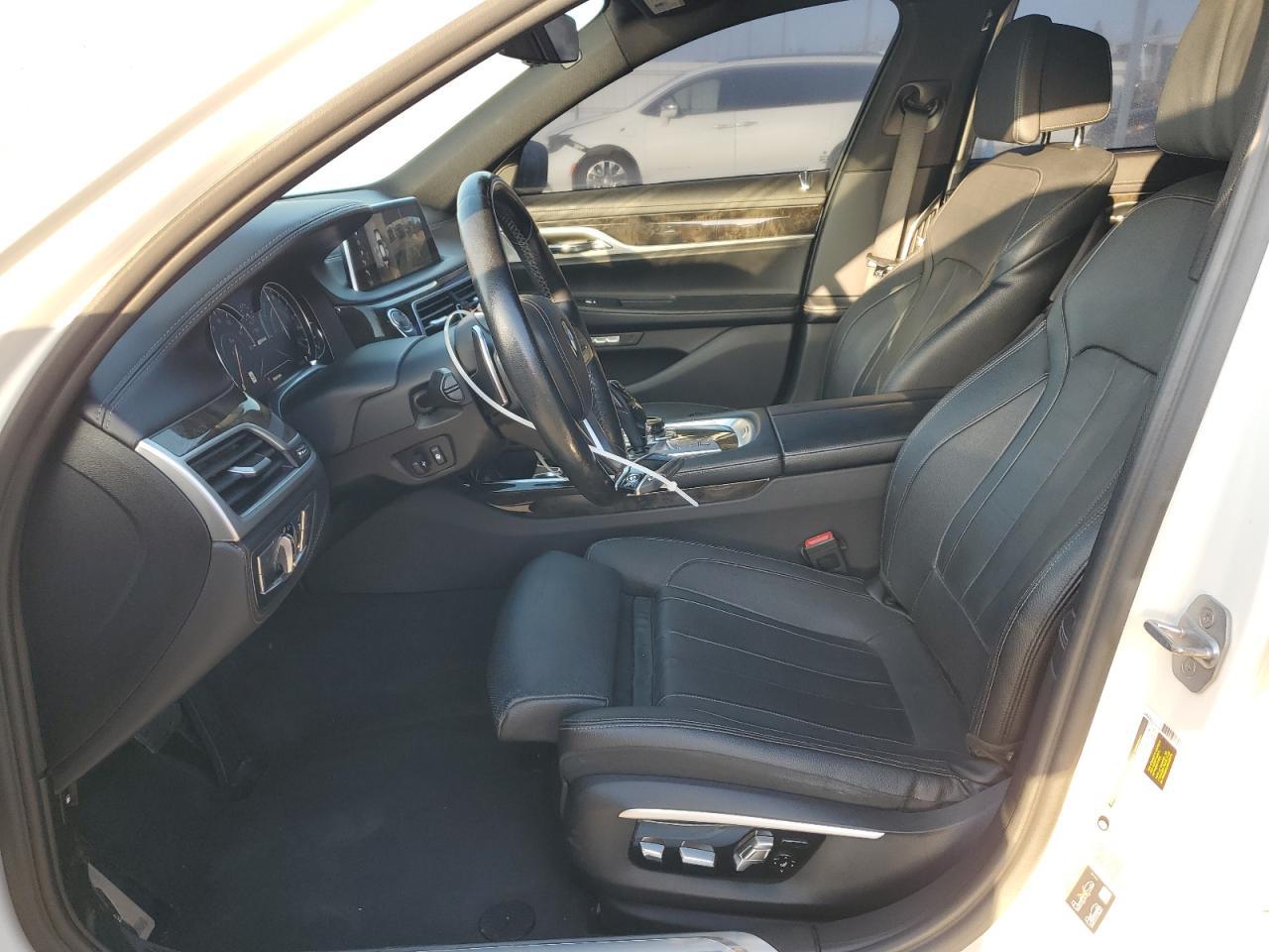2017 BMW 740 Xe - Фото 7