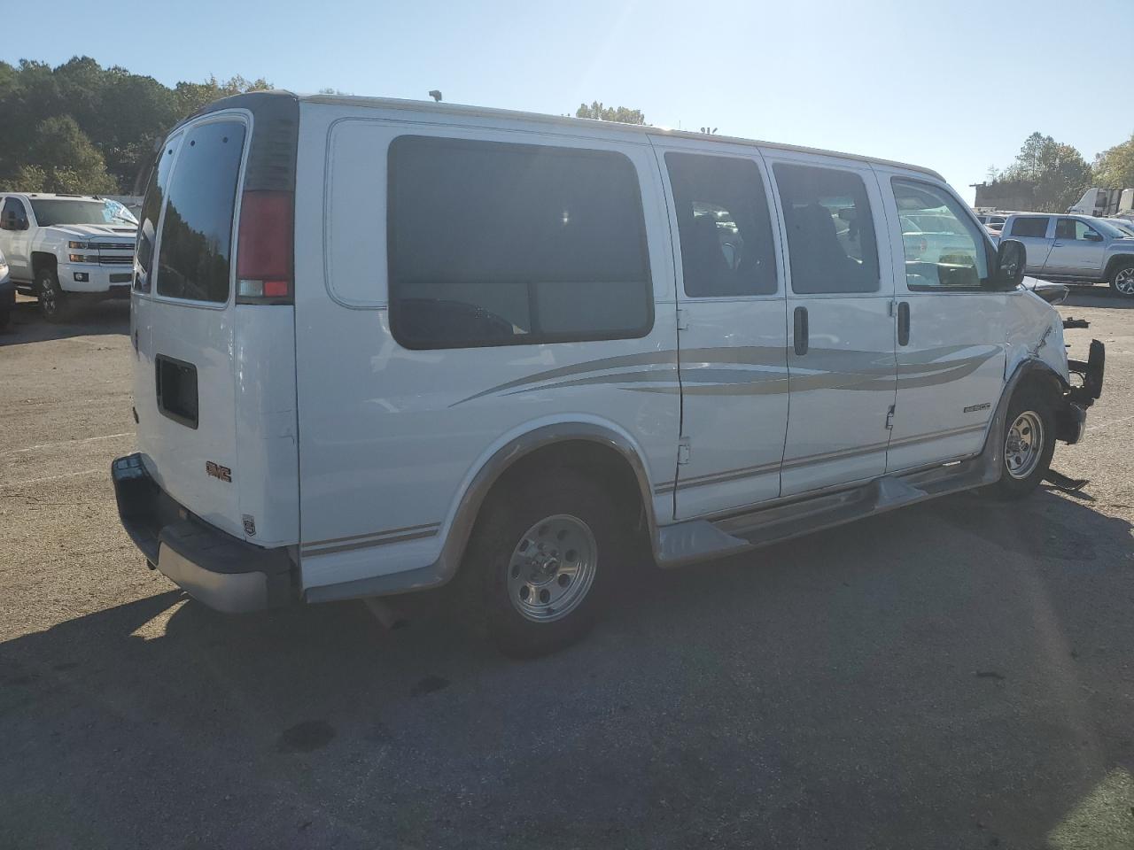 2002 GMC Savana Rv G1500 - Image 3