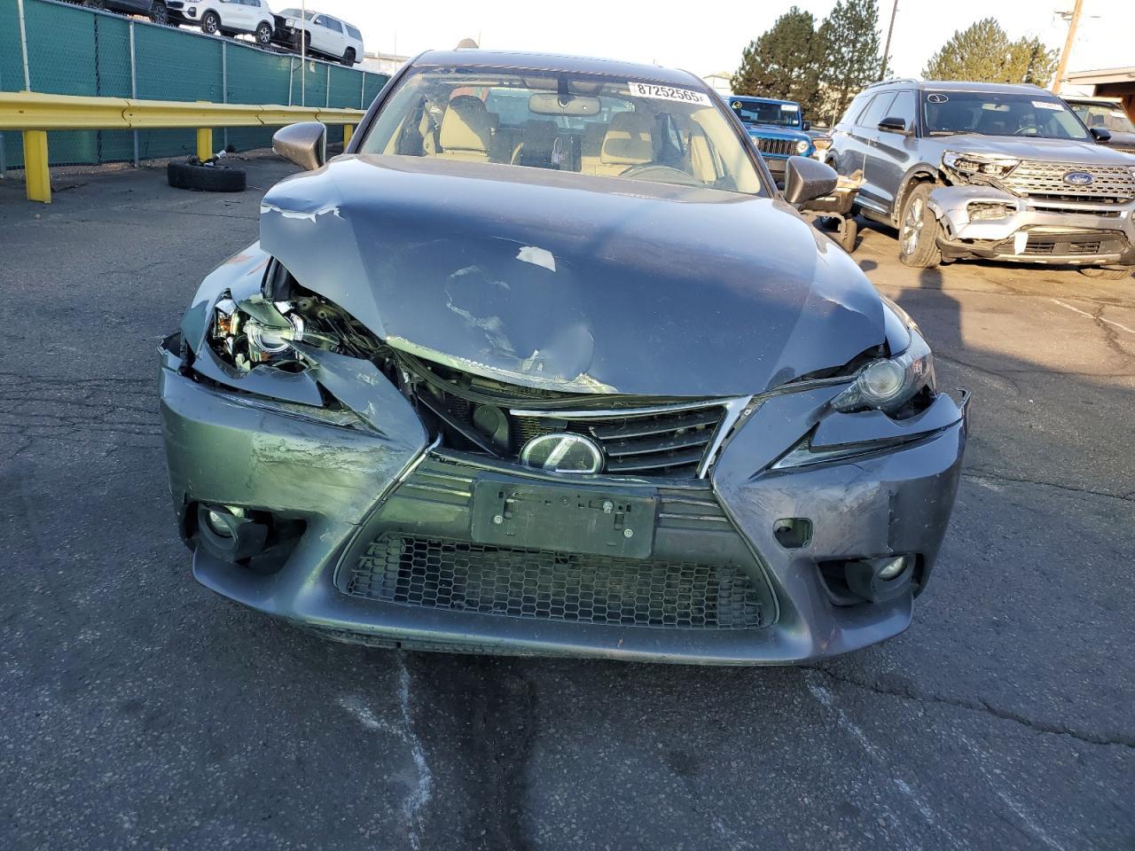 2016 Lexus Is 200T - Фото 5
